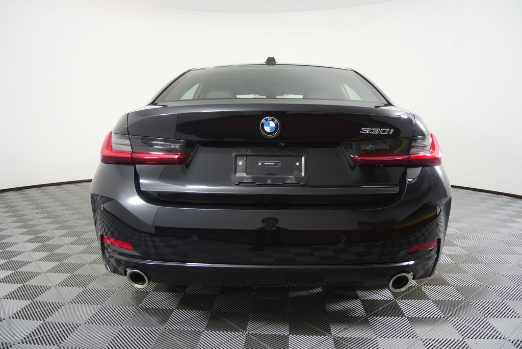 Thumbnail: 2025 BMW 3 Series - 4