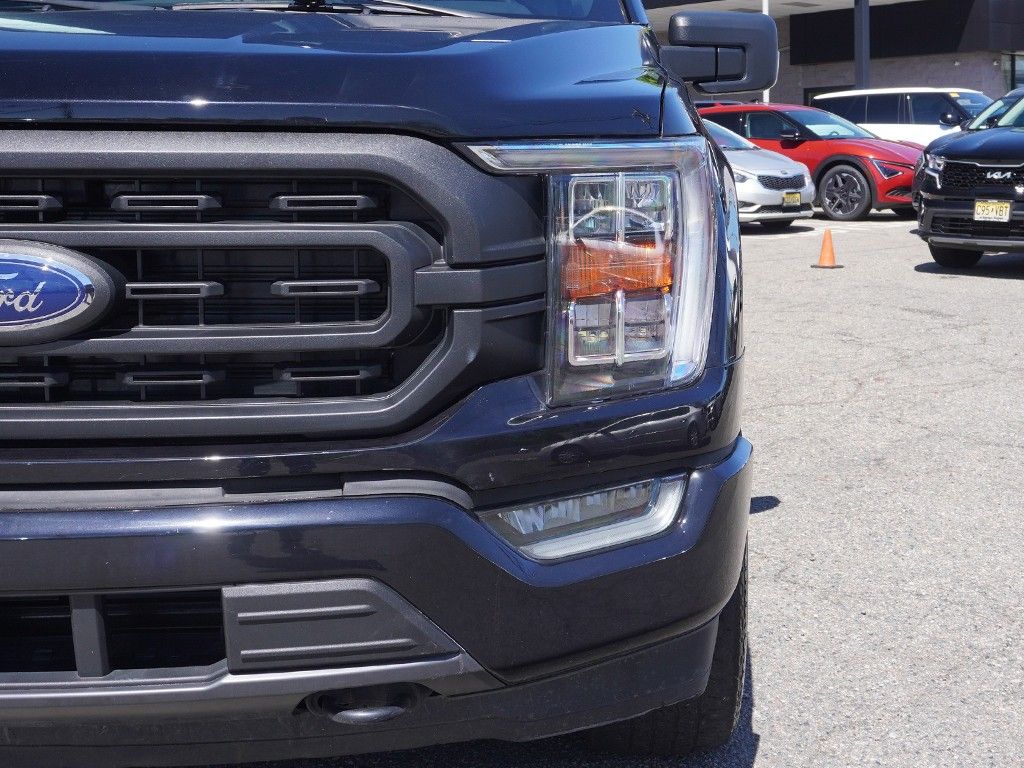 Used 2023 Black Ford XLT image 16