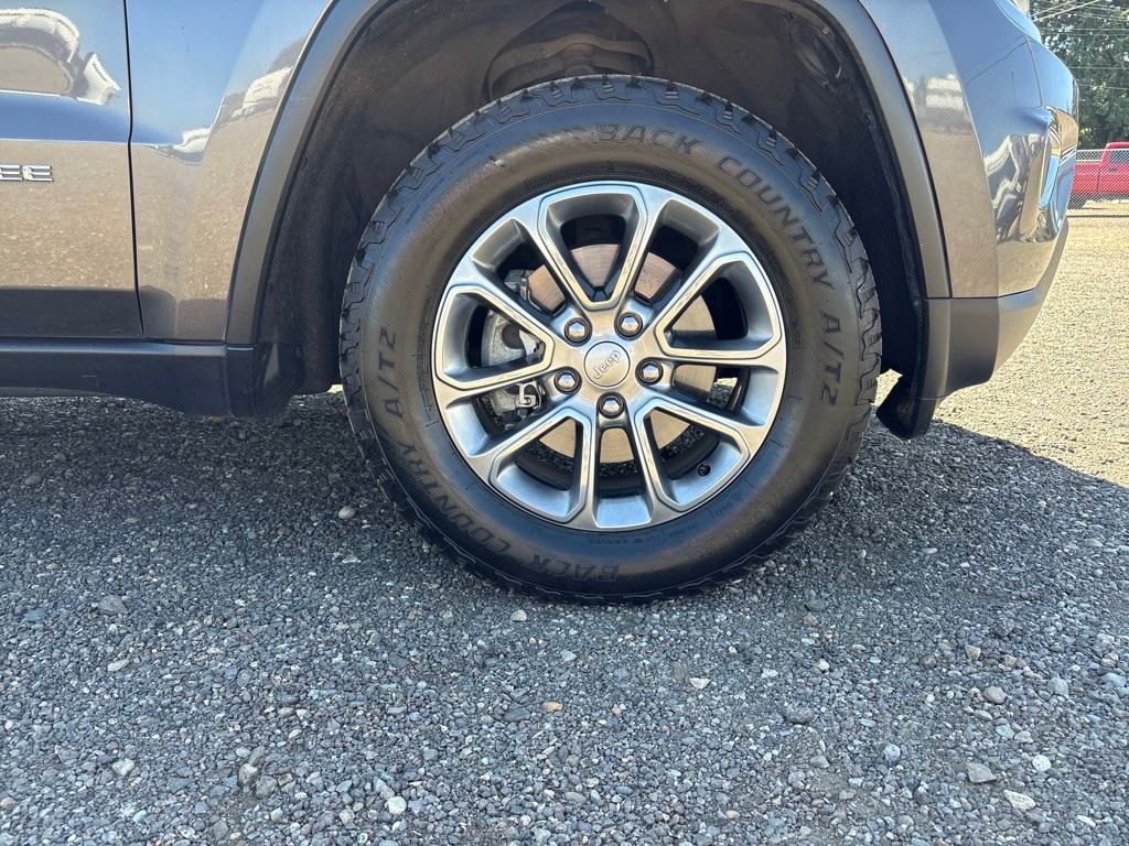 2014 Granite Crystal Metallic Clearcoat Jeep Grand Cherokee Limited 4X4 SUV