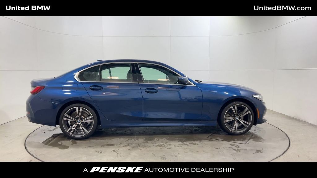 Thumbnail: 2024 BMW 3 Series - 9