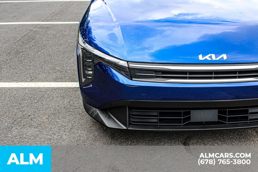 Used 2025 Blue Kia LXS image 12