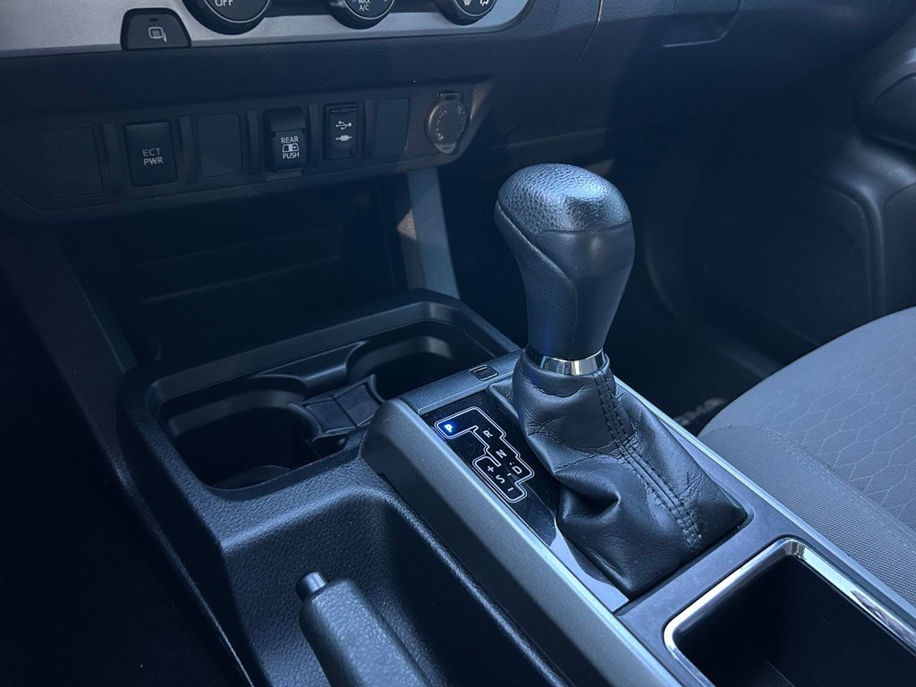 2019 Toyota Tacoma SR5 26