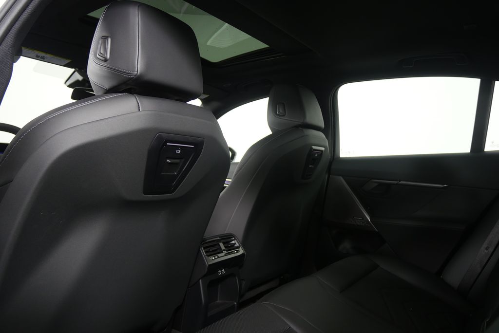 Thumbnail: 2024 BMW 5 Series - 19