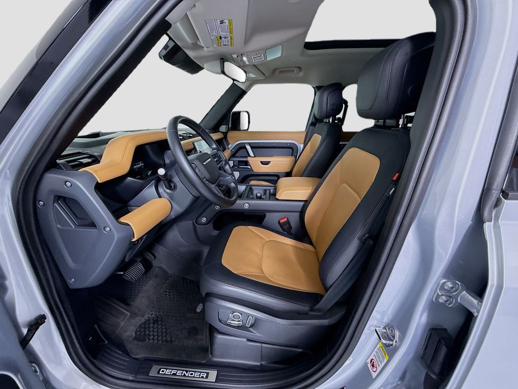 Thumbnail: 2024 Land Rover Defender - 20