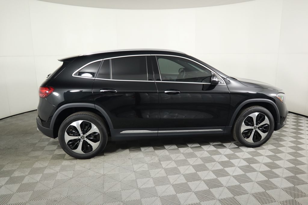 2025 Mercedes-Benz GLA 250 4