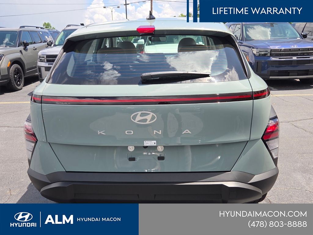 New 2026 Green Hyundai SE image 5