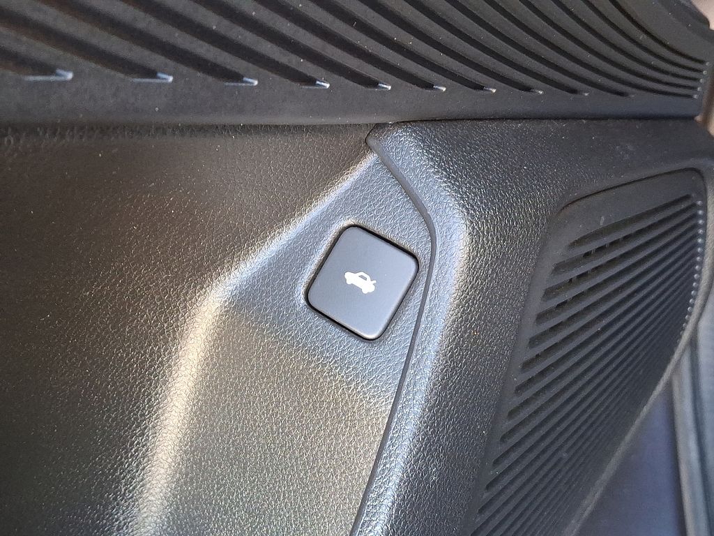 Thumbnail: 2023 Acura TLX - 28