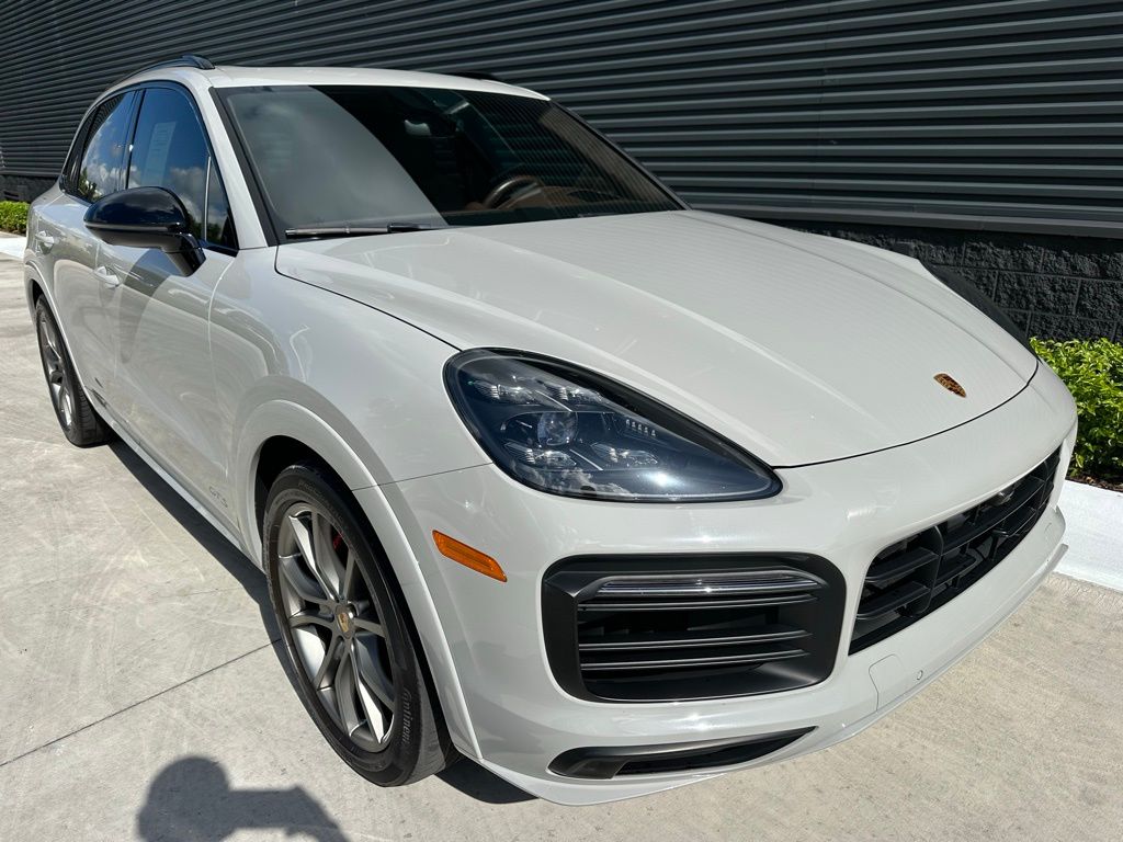 Thumbnail: 2022 Porsche Cayenne - 10