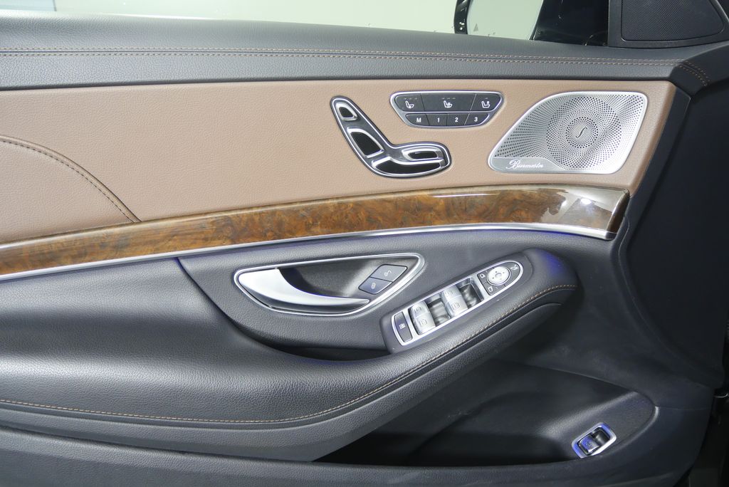Thumbnail: 2017 Mercedes-Benz S-Class - 8