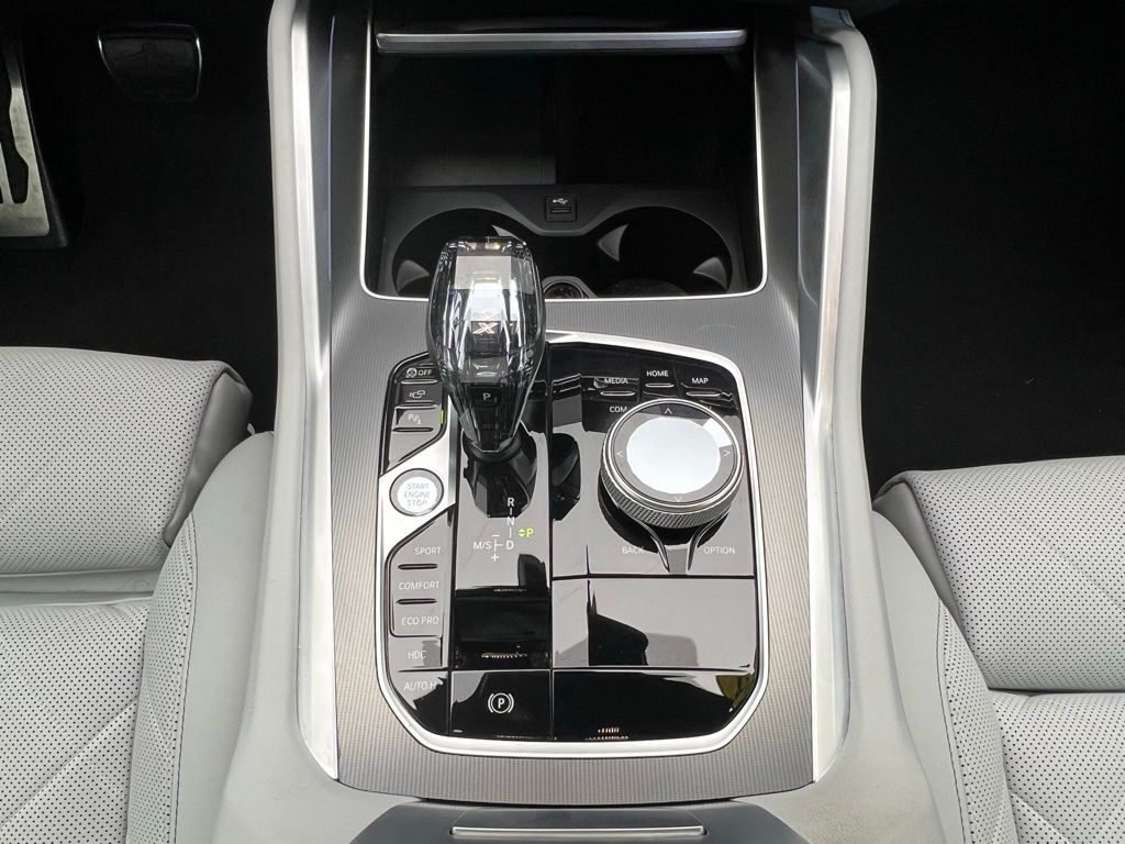 Thumbnail: 2023 BMW X6 - 12