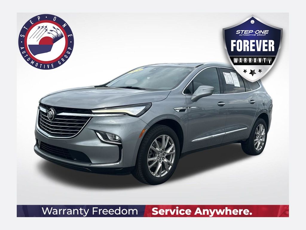  2024 Buick Enclave Essence FWD   
