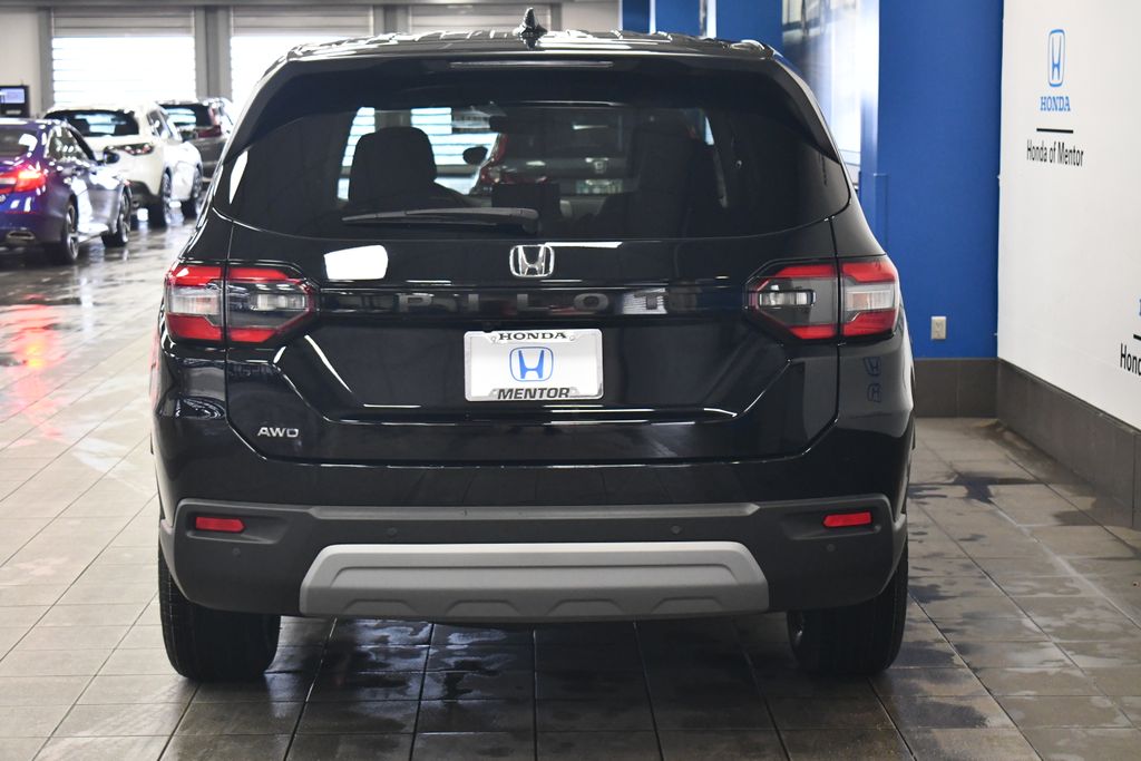 Thumbnail: 2023 Honda Pilot - 4