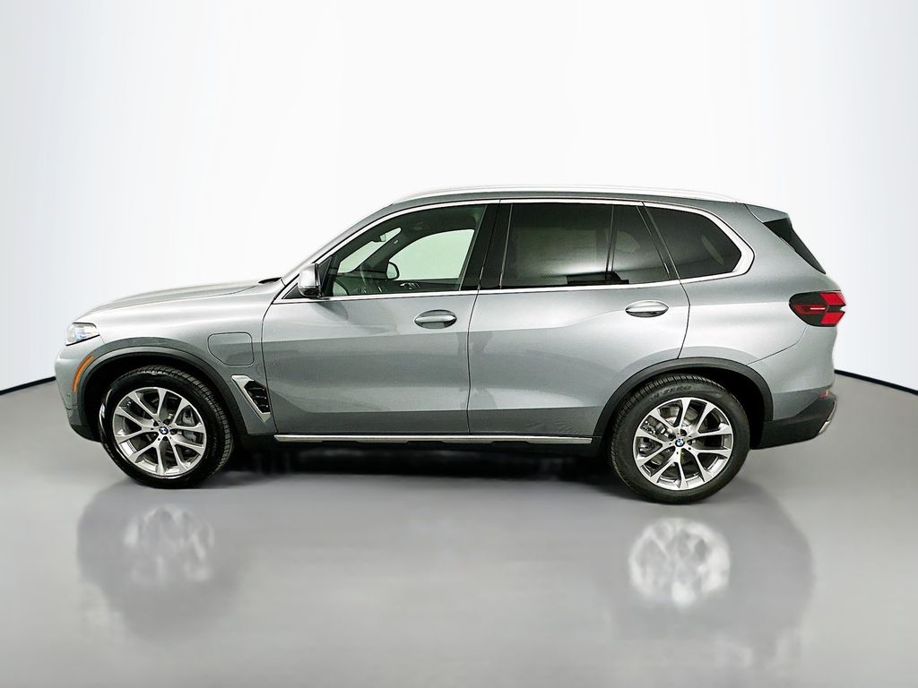 Thumbnail: 2026 BMW X5 - 8