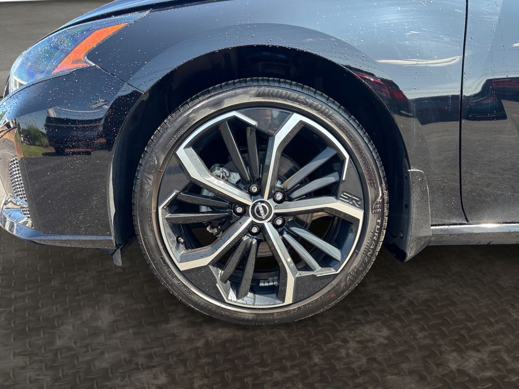 2024 Nissan Altima 2.5 SR Black at Bob Ruth Ford