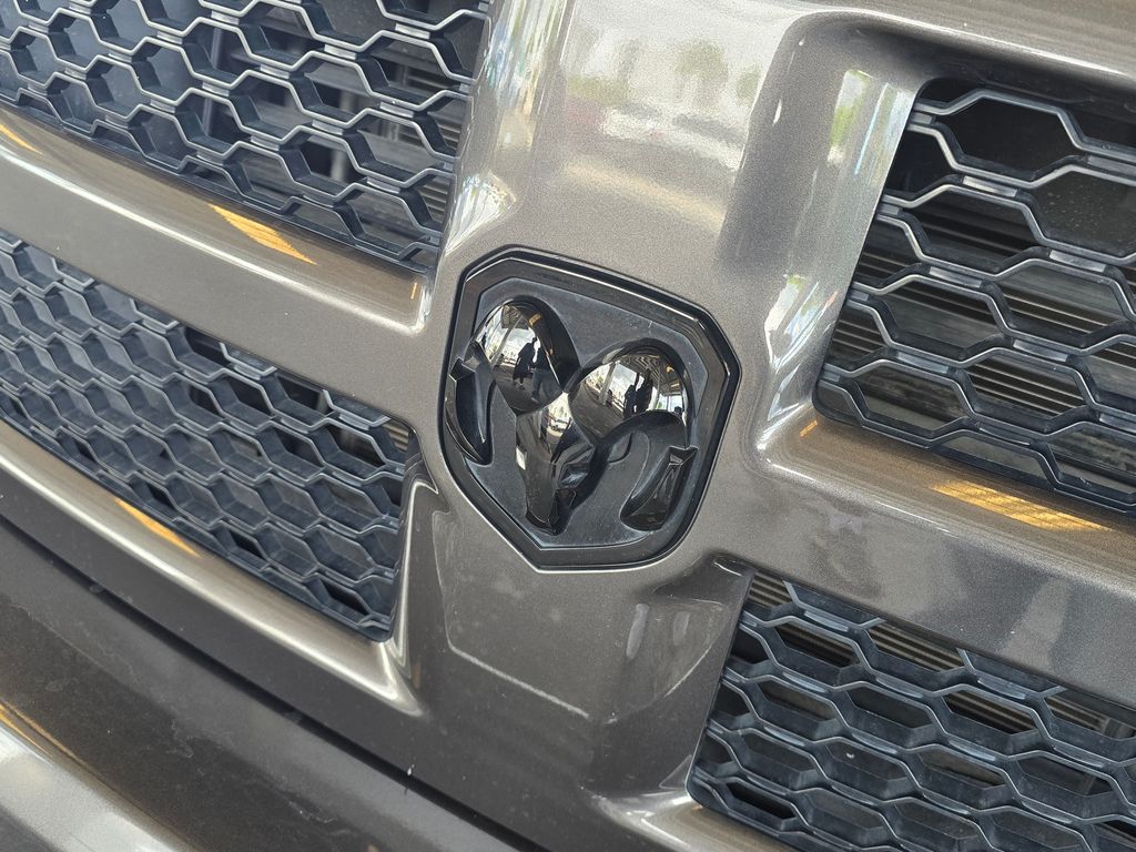 Thumbnail: 2022 RAM 1500 Classic - 25