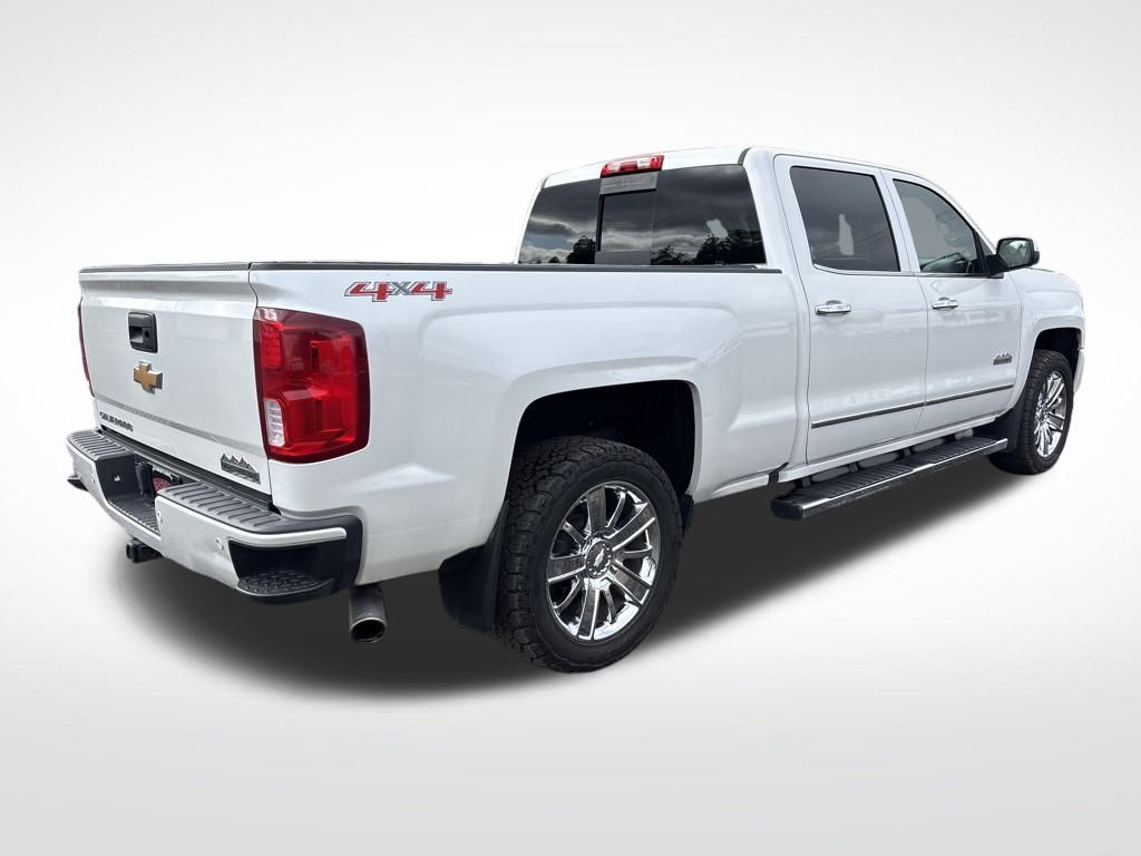 2017 Iridescent Pearl Tricoat Chevrolet Silverado 1500 High Country 4X4 Truck