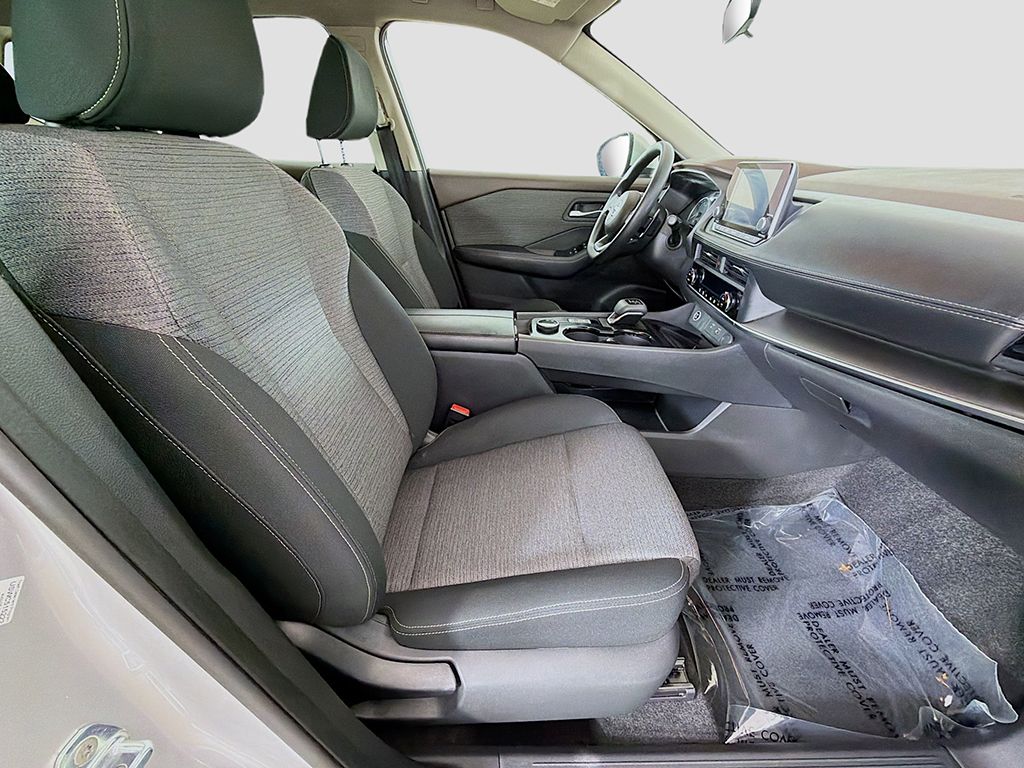 Used 2023 Silver Nissan SV image 21