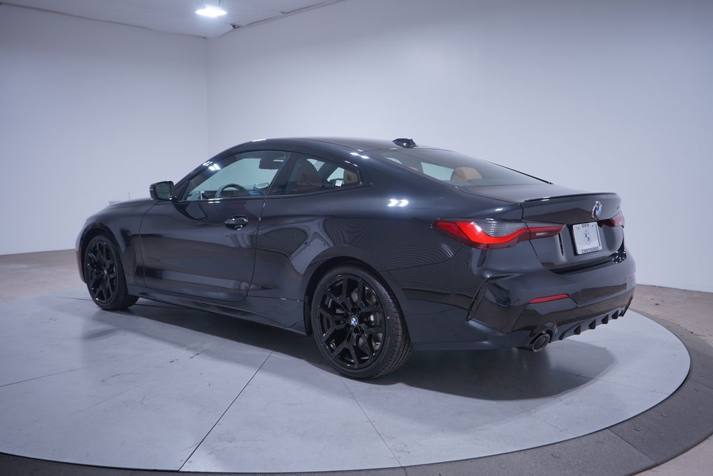 Thumbnail: 2026 BMW 4 Series - 3