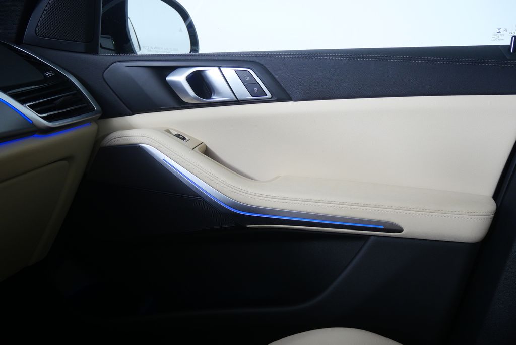 Thumbnail: 2022 BMW X5 - 30