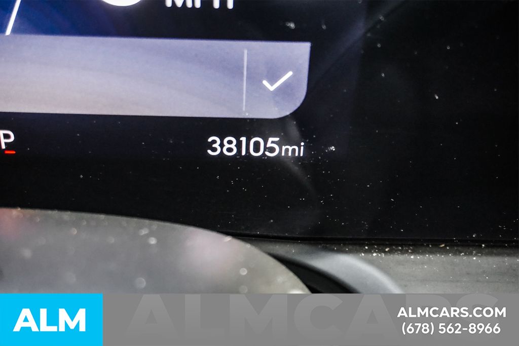 Used 2025 White Buick Preferred image 57