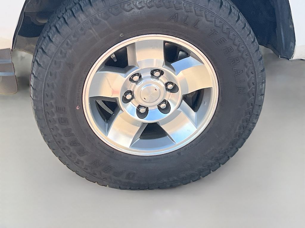 Used 2020 White Toyota SR5 image 28