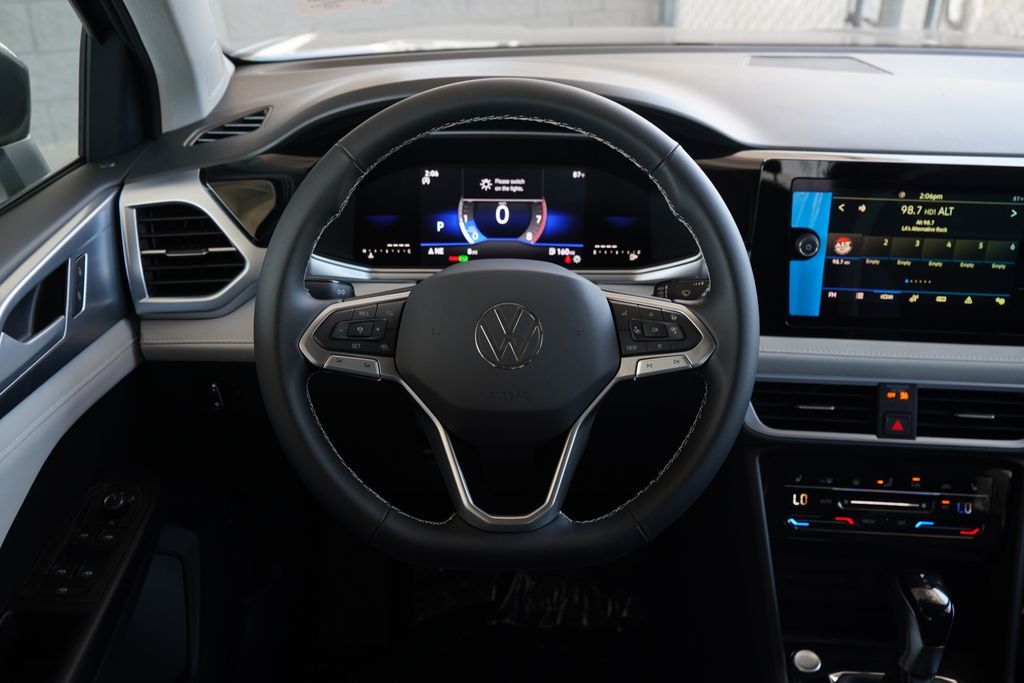 Thumbnail: 2026 Volkswagen Taos - 9