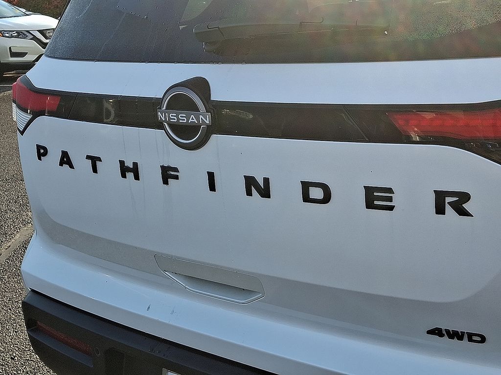 Thumbnail: 2025 Nissan Pathfinder - 6