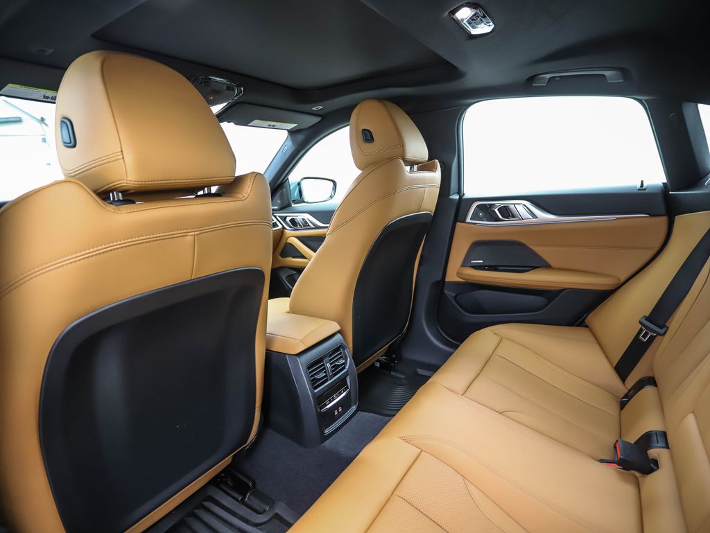 Thumbnail: 2026 BMW i4 - 21