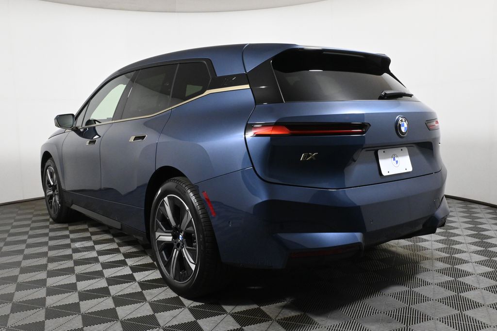 Thumbnail: 2026 BMW iX - 5