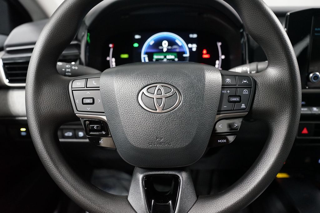 Thumbnail: 2025 Toyota Camry - 12