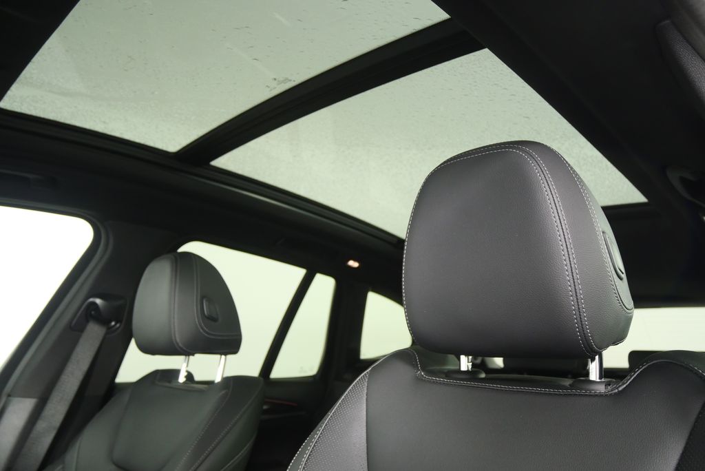 Thumbnail: 2024 BMW X3 - 11