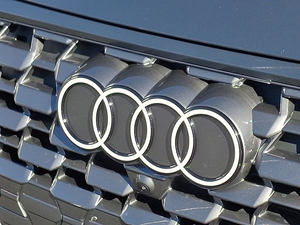 Thumbnail: 2025 Audi Q5 - 31