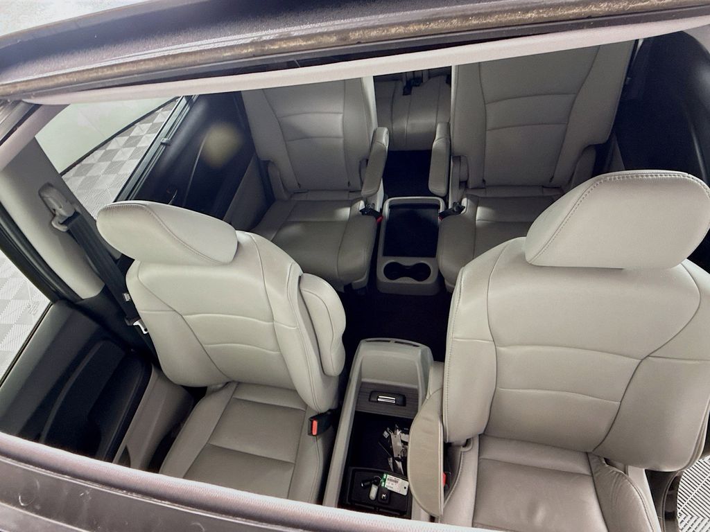 Thumbnail: 2019 Honda Pilot - 21