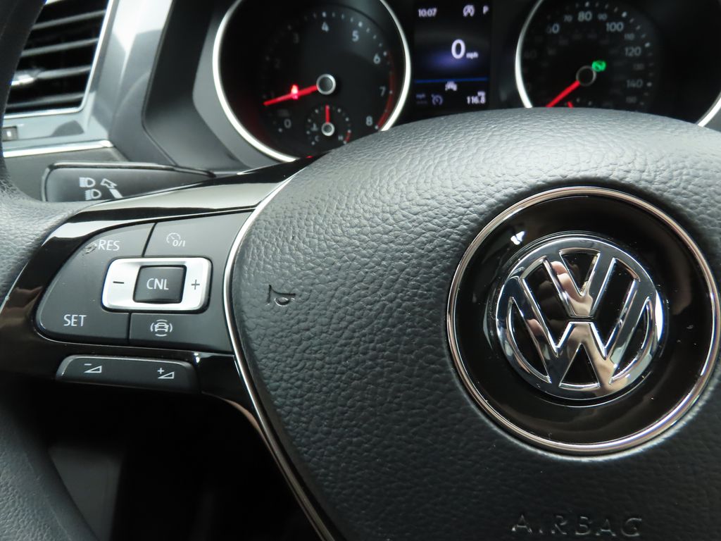 Thumbnail: 2021 Volkswagen Tiguan - 11