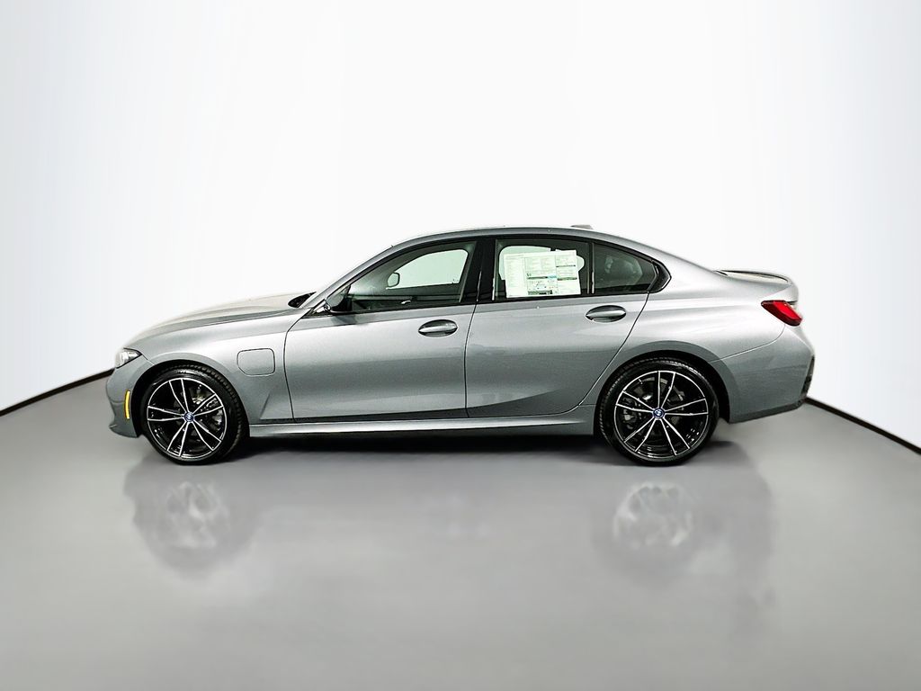 2024 BMW 3 Series 330e iPerformance 8