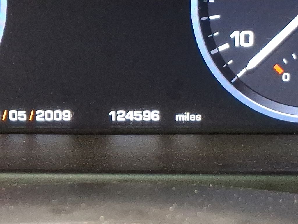 Thumbnail: 2011 Land Rover Range Rover - 22