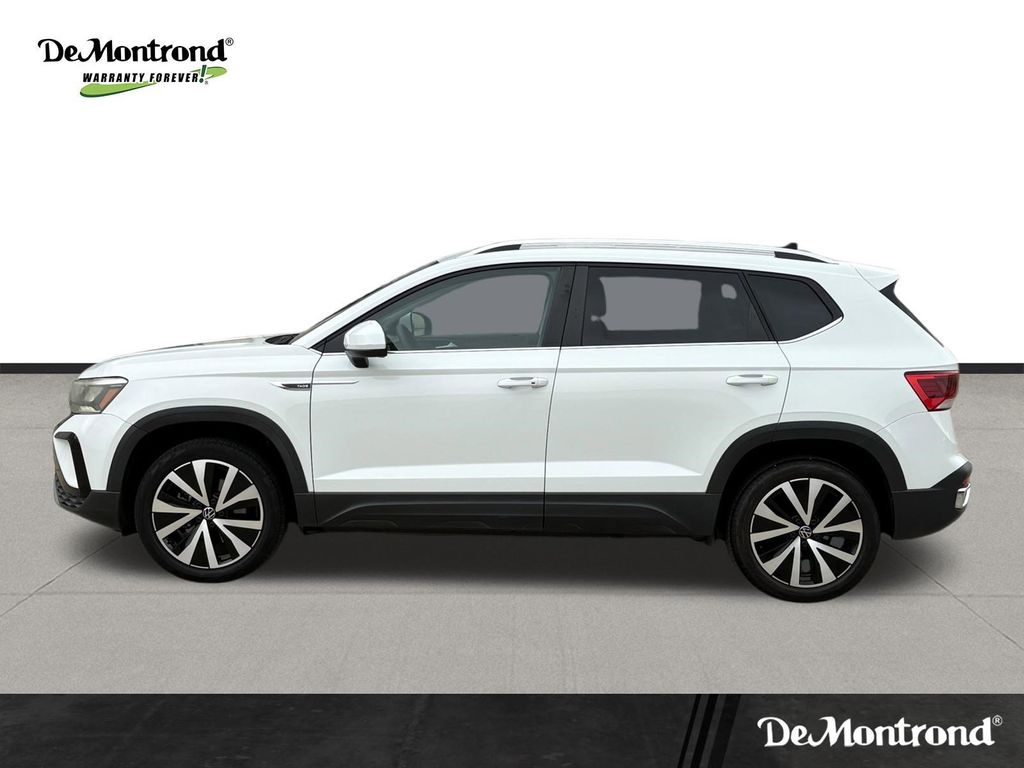 2022 Volkswagen Taos 1.5T SE White at DeMontrond Auto Country