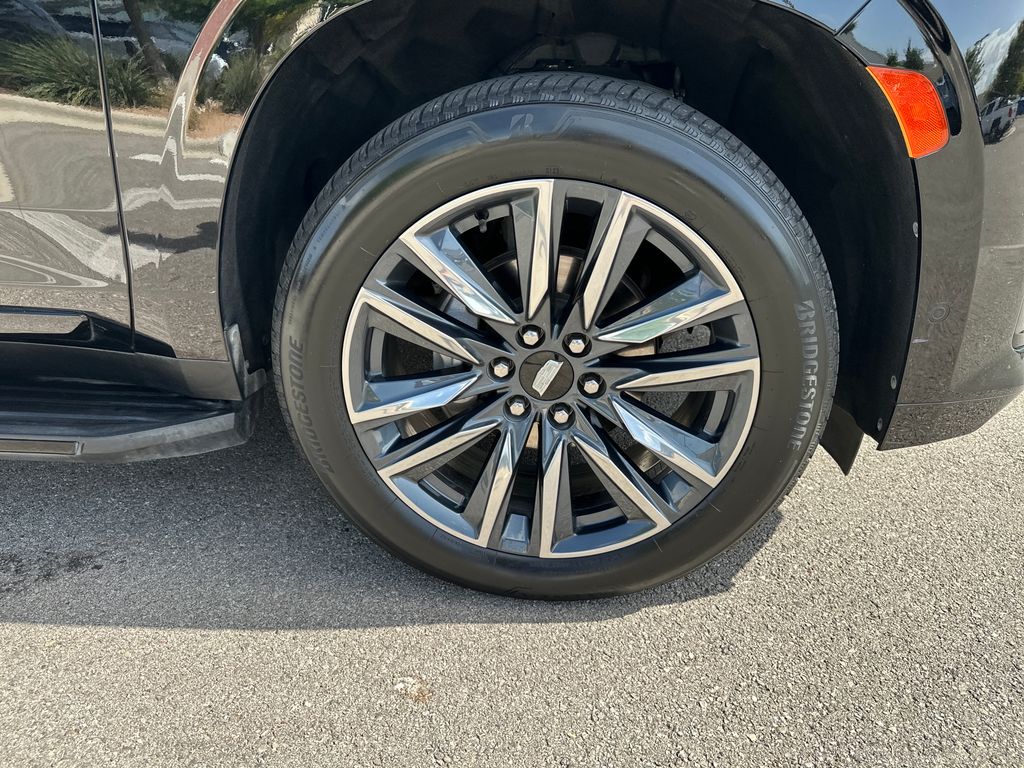 Used 2021 Black Cadillac Sport image 18