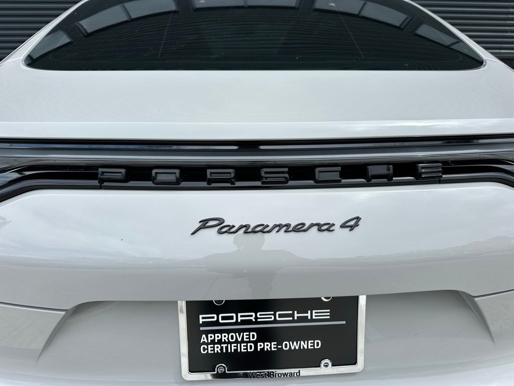 Thumbnail: 2023 Porsche Panamera - 14