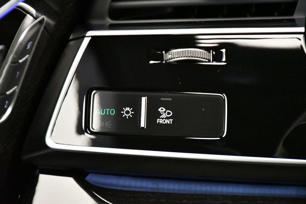 Thumbnail: 2025 Audi Q7 - 21