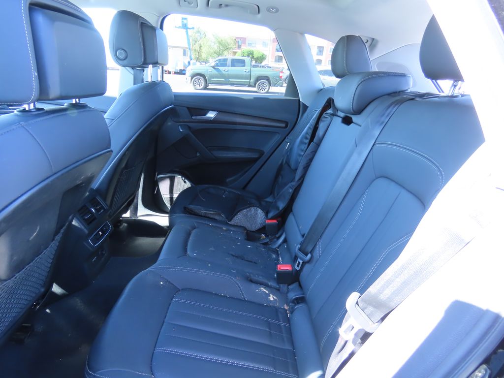 Thumbnail: 2021 Audi Q5 - 11