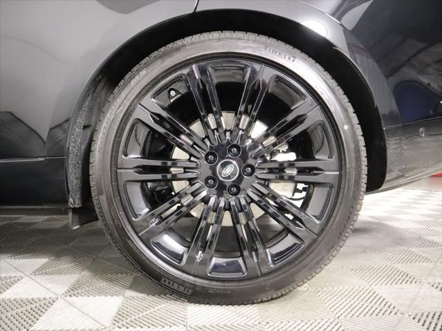 Thumbnail: 2025 Land Rover Range Rover - 31