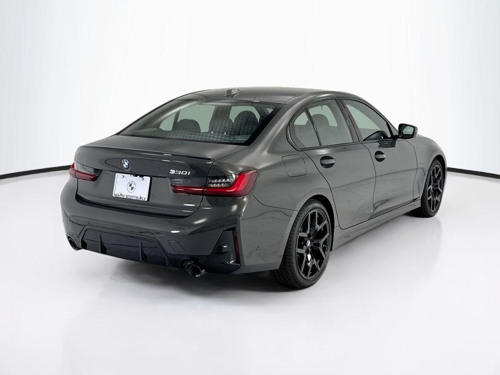 Thumbnail: 2026 BMW 3 Series - 5