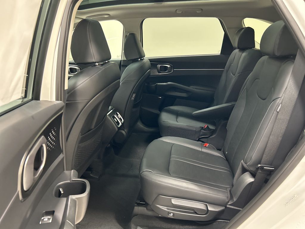 new 2026 Kia Sorento Hybrid car, priced at $43,415