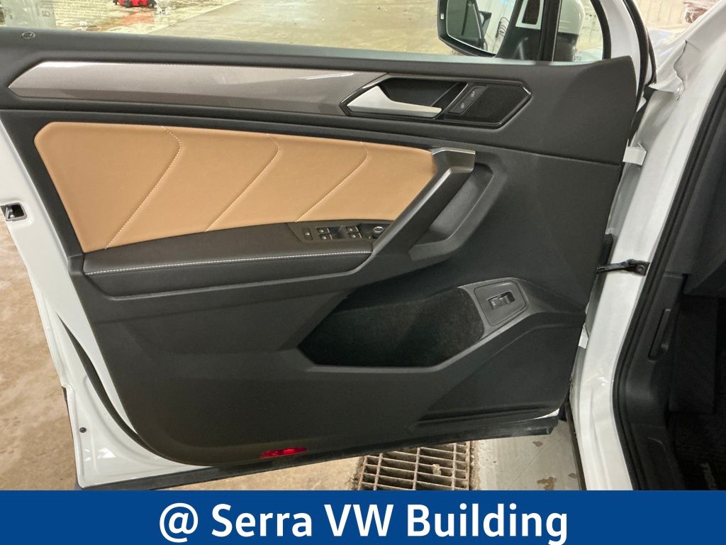 Certified Used 2024  Volkswagen 2.0T SE image 17