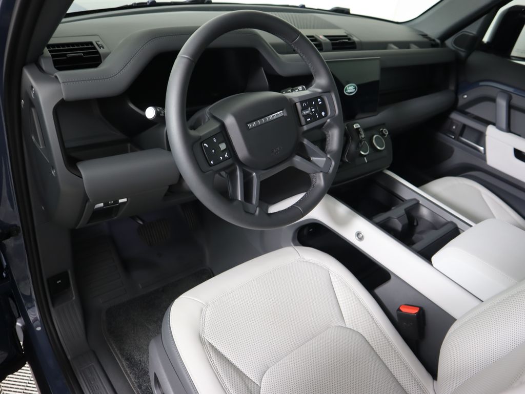 Thumbnail: 2025 Land Rover Defender - 9