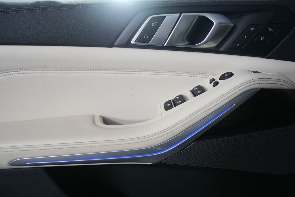 Thumbnail: 2023 BMW X5 - 7