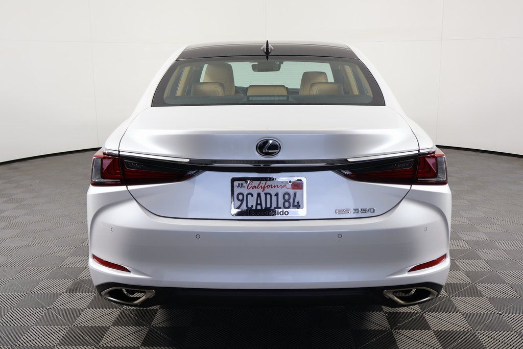 Thumbnail: 2022 Lexus ES - 4