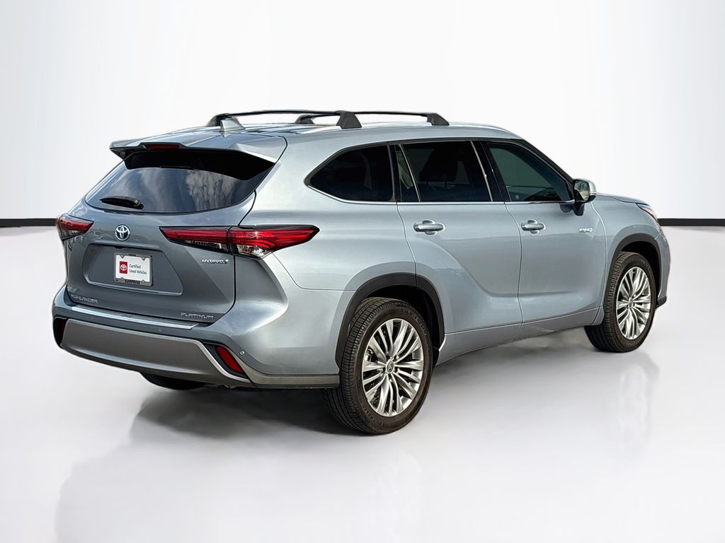 Thumbnail: 2020 Toyota Highlander - 5