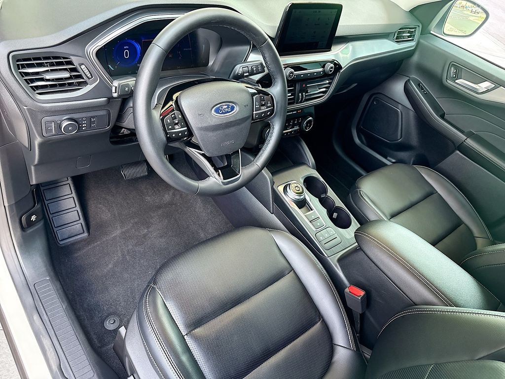 Thumbnail: 2022 Ford Escape - 9